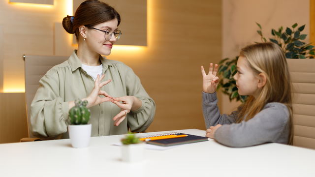 bai-viet/tre-dac-biet-la-gi-nhung-bieu-hien-dac-biet-cua-tre-o-nha.html