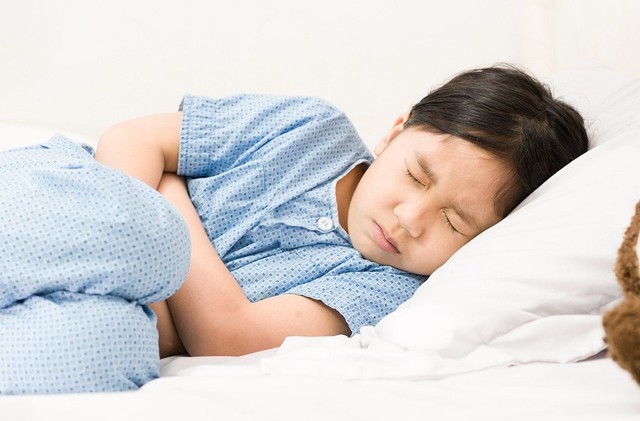 bai-viet/tre-em-bi-dau-bung-vung-thuong-vi-la-benh-gi-khi-nao-can-gap-bac-si.html