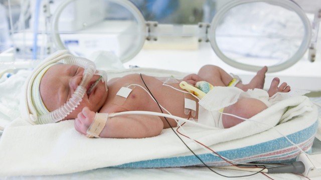 bai-viet/tre-sinh-non-tho-cpap-loi-ich-va-quy-trinh-thuc-hien.html