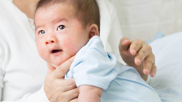 bai-viet/tre-so-sinh-ho-1-2-tieng-co-sao-khong-cach-cham-soc-tre-so-sinh-bi-ho.html