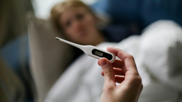 bai-viet/tre-sot-xong-bi-noi-man-do-nguyen-nhan-va-cach-xu-ly.html