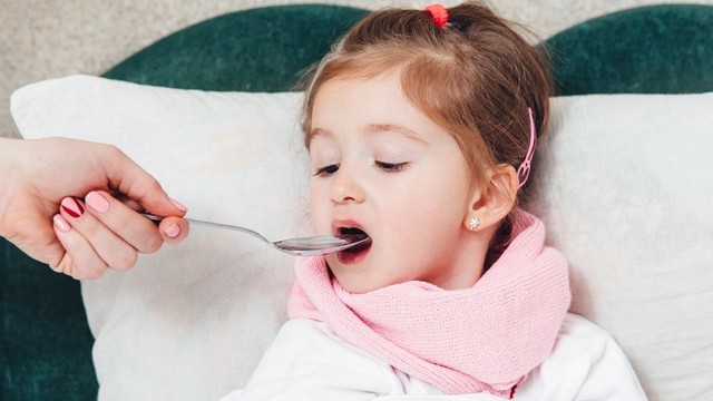 bai-viet/tre-uong-thuoc-ha-sot-co-tiem-phong-duoc-khong-luu-y-khi-tiem-phong-cho-tre.html