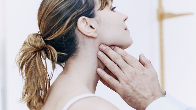 bai-viet/trieu-chung-ung-thu-thanh-quan-giai-doan-dau-gom-nhung-gi.html