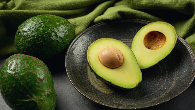 bai-viet/trong-qua-bo-co-chat-gi-loi-ich-suc-khoe-tuyet-voi-tu-qua-bo.html