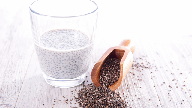 bai-viet/uong-hat-chia-co-bi-nong-khong-loi-ich-va-tac-hai-cua-hat-chia.html