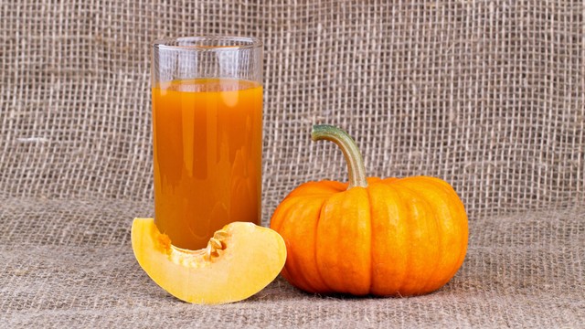 bai-viet/uong-nuoc-ep-bi-do-co-chua-duoc-ung-thu-vom-hong-khong.html