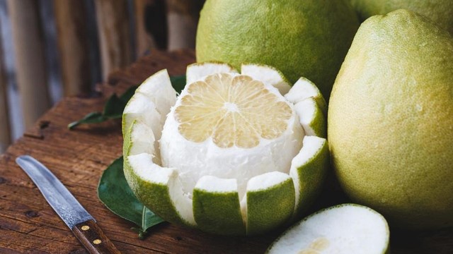 bai-viet/uong-nuoc-vo-buoi-co-tac-dung-gi-69505.html