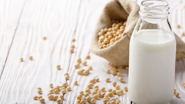 bai-viet/uong-sua-dau-nanh-co-tang-chieu-cao-khong-nen-uong-bao-nhieu.html