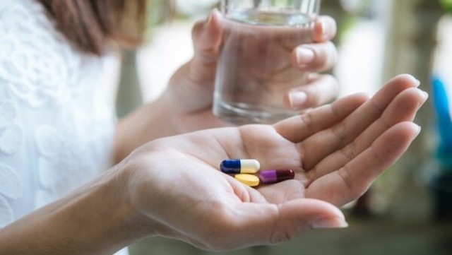 bai-viet/uong-thuoc-tri-hp-bi-mat-ngu-co-dung-hay-khong.html