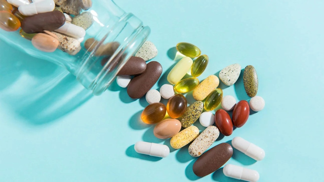 bai-viet/uong-vitamin-co-hai-gan-khong-khong-nen-dung-vitamin-nao-nhieu.html