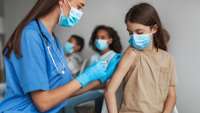 bai-viet/vac-xin-thuong-han-la-gi-can-tiem-may-mui-vac-xin-thuong-han.html