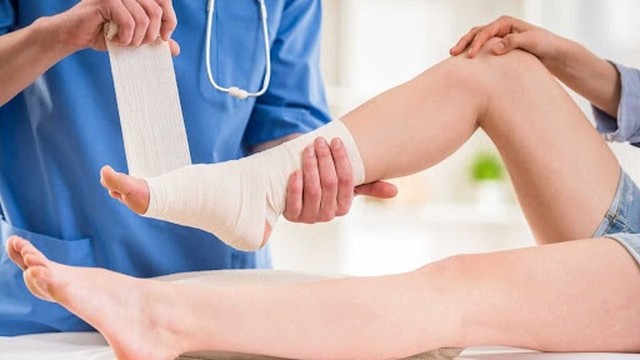 bai-viet/vet-thuong-o-long-ban-chan-co-nguy-hiem-khong-69641.html