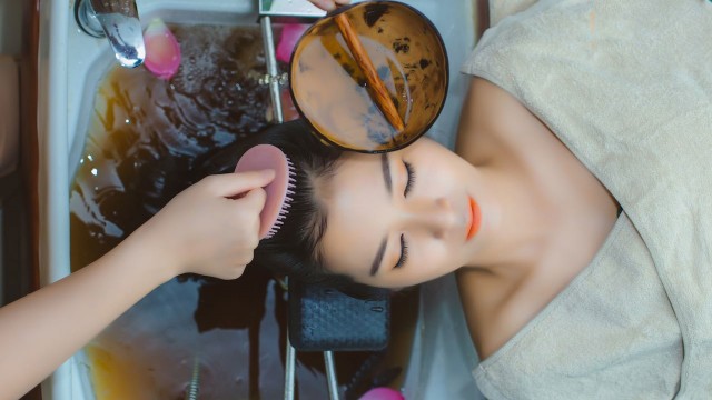 bai-viet/vi-sao-toc-hu-ton-nen-su-dung-dau-goi-thao-duoc.html