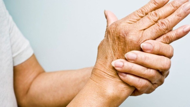 bai-viet/viem-khop-tay-uong-thuoc-gi-52001.html