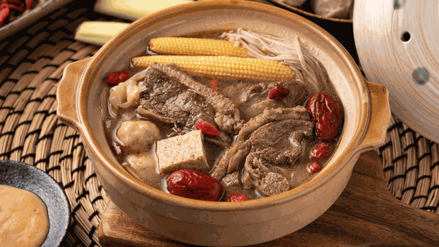 bai-viet/vit-ham-hat-sen-cung-cap-duong-chat-va-vitamin-gi-cho-co-the.html