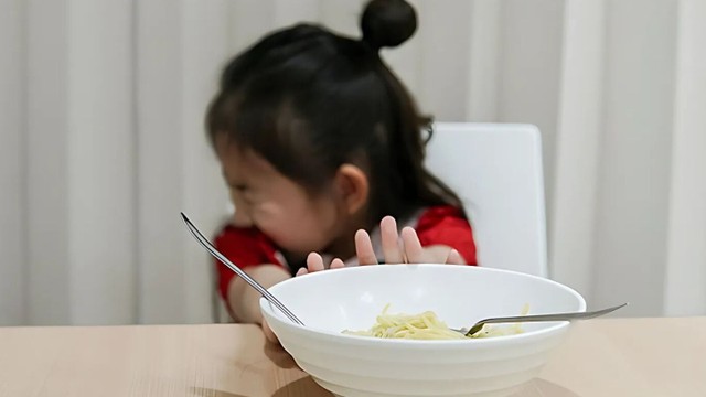 bai-viet/vitamin-cho-tre-bieng-an-gom-nhung-gi-cach-bo-sung-vitamin-cho-tre-bieng-an.html