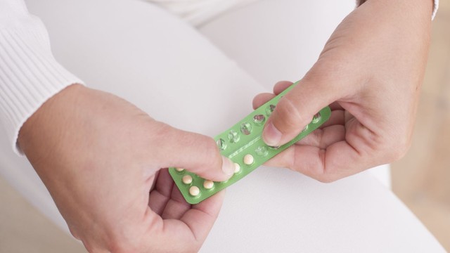 bai-viet/vua-quan-he-xong-uong-thuoc-tranh-thai-hang-ngay-co-hieu-qua-khong.html