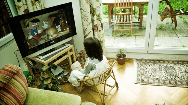 bai-viet/xem-tivi-qua-nhieu-co-the-gay-ra-anh-huong-gi-doi-voi-suc-khoe.html