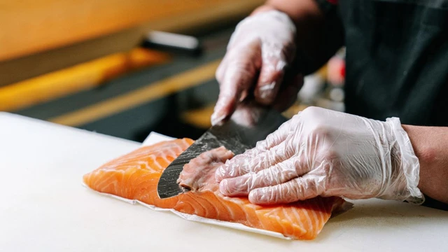 bai-viet/100g-ca-hoi-bao-nhieu-protein-loi-ich-suc-khoe-khi-an-ca-hoi-thuong-xuyen.html