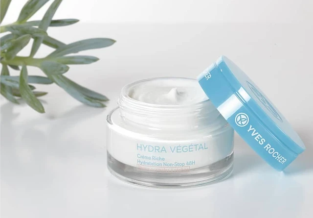 bai-viet/review-top-10-kem-duong-am-cho-da-hon-hop-thien-kho-duoc-ua-chuong-48644.html