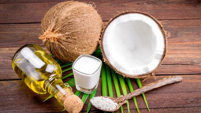 bai-viet/10-ly-do-tai-sao-ban-nen-bo-sung-dau-dua-vao-che-do-an-uong-hang-ngay.html