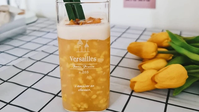 bai-viet/1-ly-che-dau-xanh-bao-nhieu-calo.html