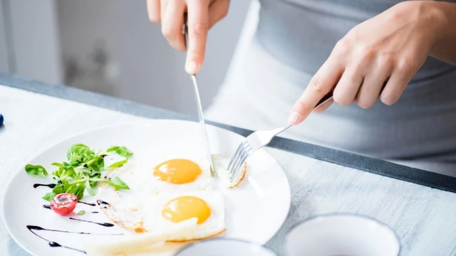 bai-viet/giai-dap-thac-mac-1-tuan-nen-an-may-qua-trung.html