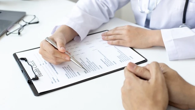 bai-viet/hieu-dung-ve-kham-suc-khoe-di-lam-va-nhung-luu-y-truoc-khi-kham.html