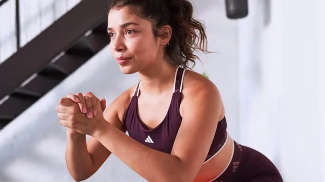 bai-viet/2-phut-di-bo-hoac-squat-giup-co-bap-chac-khoe-67308.html