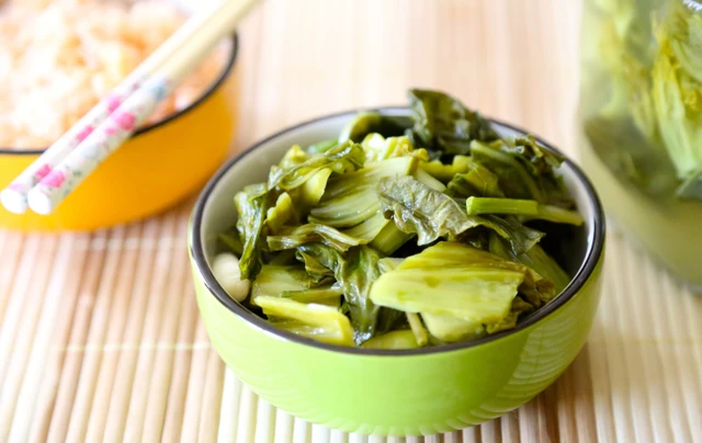 bai-viet/4-thuc-pham-hay-co-trong-tu-lanh-ban-khong-nen-an-nhieu-de-tranh-ung-thu-47439.html