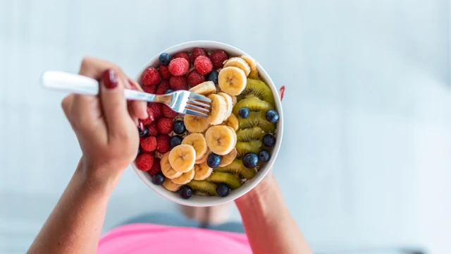 bai-viet/5-lam-tuong-ve-thoi-diem-an-trai-cay-ma-nhieu-nguoi-mac-phai.html