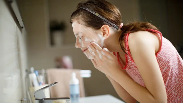 bai-viet/6-thanh-phan-duong-da-khong-nen-dung-cho-tuoi-teen.html