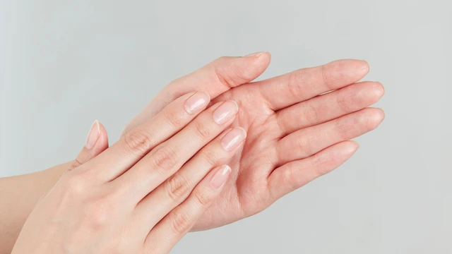 bai-viet/7-bieu-hien-la-o-mong-tay-lien-quan-den-benh-ly-nguy-hiem.html