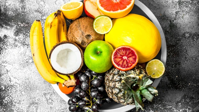 bai-viet/7-loai-trai-cay-ba-bau-khong-nen-an-luu-y-de-me-an-tam.html