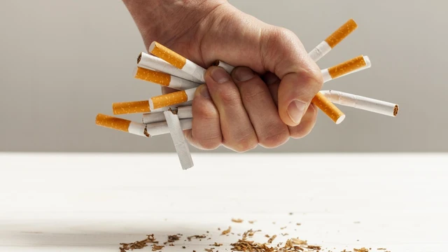 bai-viet/cac-cach-khu-mui-thuoc-la-trong-phong-ban-nen-biet.html