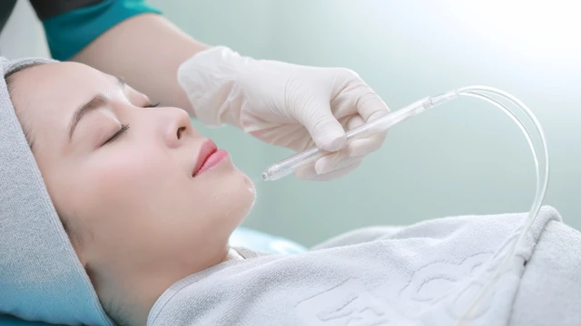 bai-viet/cach-cham-soc-da-sau-khi-ban-than-hoat-tinh-don-gian-ngay-tai-nha.html