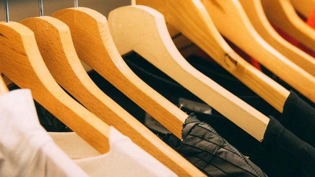 bai-viet/cach-khu-mui-hoi-quan-ao-ngay-mua-hieu-qua-don-gian-bang-cac-nguyen-lieu-co-san-tai-nha.html