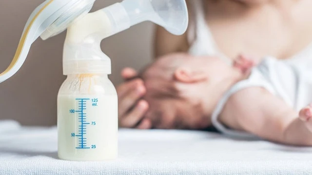 bai-viet/cach-nhan-biet-sua-me-ra-dong-bi-hu-va-cach-bao-quan-sua-me-dung-quy-trinh.html