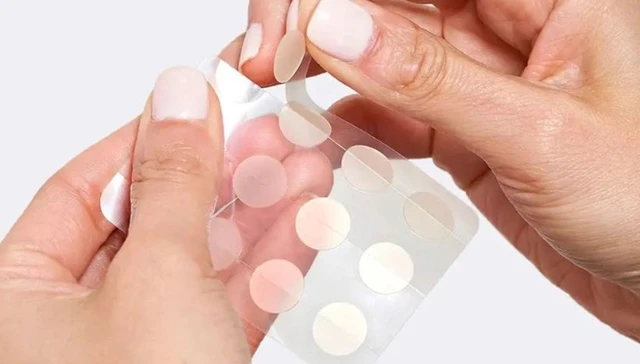 bai-viet/mieng-dan-mun-la-gi-co-mang-lai-hieu-qua-tri-mun-khong.html