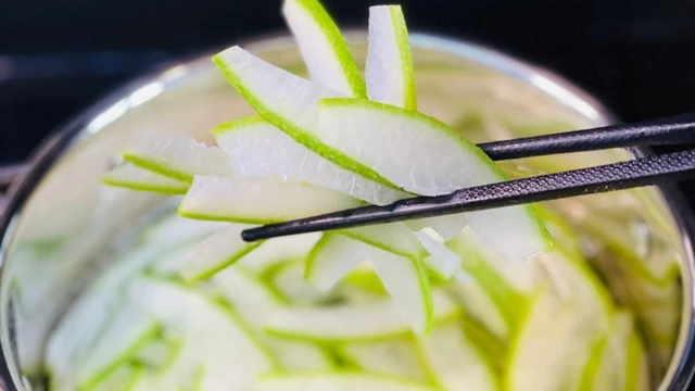 bai-viet/nuoc-vo-buoi-co-tac-dung-gi-nhung-dieu-can-luu-y-khi-uong-nuoc-vo-buoi.html