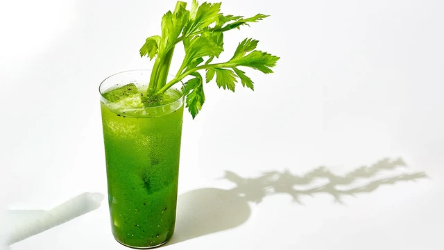 bai-viet/mot-ly-nuoc-ep-can-tay-bao-nhieu-calo.html