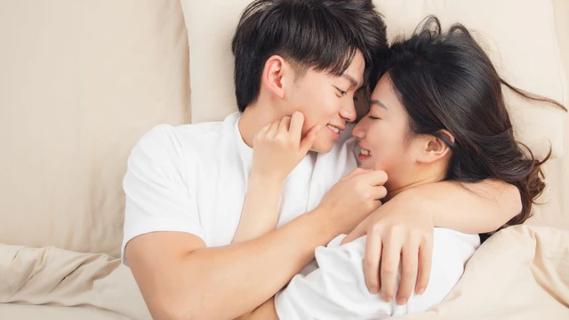 bai-viet/nguyen-nhan-ra-it-nuoc-khi-quan-he-la-gi-cach-cai-thien-tinh-trang-nay.html