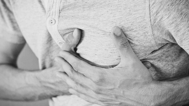 bai-viet/nhung-dieu-ban-can-biet-ve-long-nguc-hinh-thung-truoc-khi-qua-muon.html