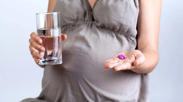 bai-viet/thuoc-noi-tiet-cho-ba-bau-uong-duoc-khong-vai-tro-va-nguy-co-khi-su-dung.html