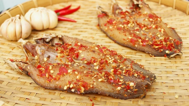 bai-viet/an-ca-kho-loi-hay-hai-luu-y-quan-trong-khi-an-ca-kho.html