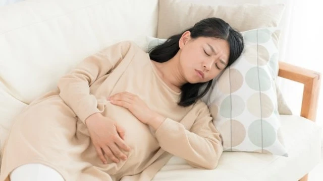 bai-viet/ba-bau-dau-bung-buon-di-ngoai-nhung-khong-di-duoc-cho-coi-thuong.html