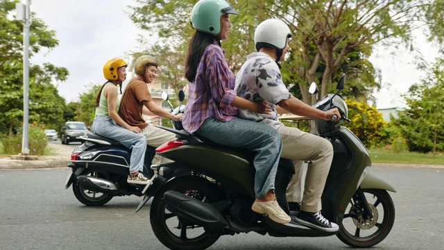 bai-viet/ba-bau-ngoi-xe-may-1-ben-hay-2-ben-de-tranh-anh-huong-den-thai-nhi.html