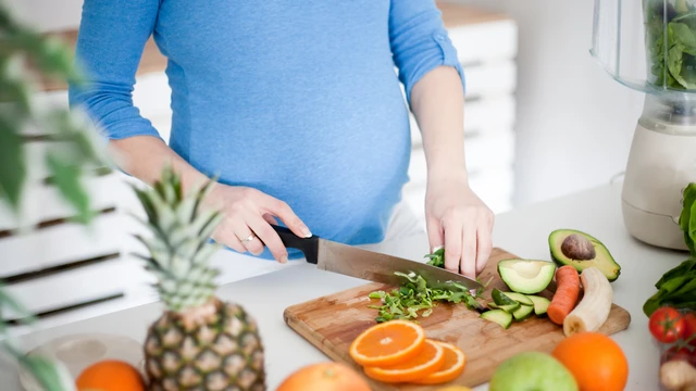 bai-viet/ba-bau-sau-khi-non-nen-an-gi-de-bo-sung-dinh-duong-va-tranh-mat-nuoc.html