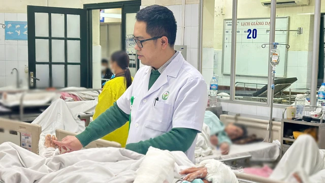 bai-viet/cu-ba-75-tuoi-o-ha-noi-bi-cho-can-gay-xuong-ton-thuong-tu-chi-10009.html