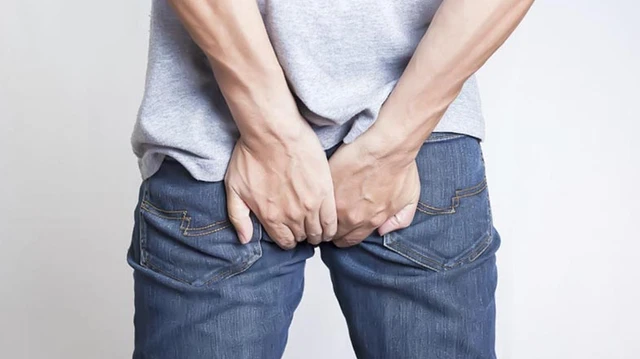 bai-viet/di-cau-ra-cuc-mau-dong-la-benh-gi-va-cach-dieu-tri-ra-sao.html